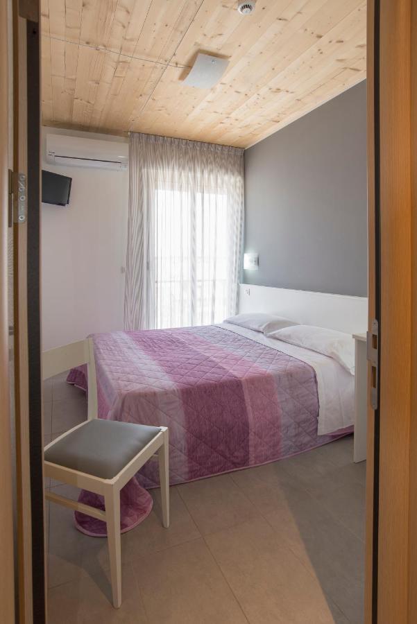 Hotel Atene Лідо-ді-Єзоло Екстер'єр фото
