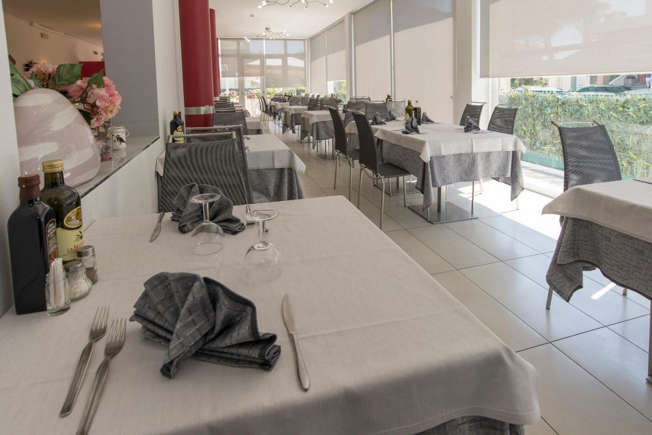 Hotel Atene Лідо-ді-Єзоло Екстер'єр фото