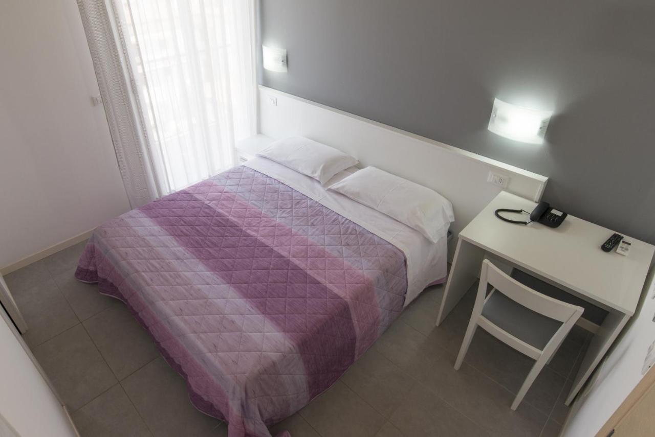 Hotel Atene Лідо-ді-Єзоло Екстер'єр фото